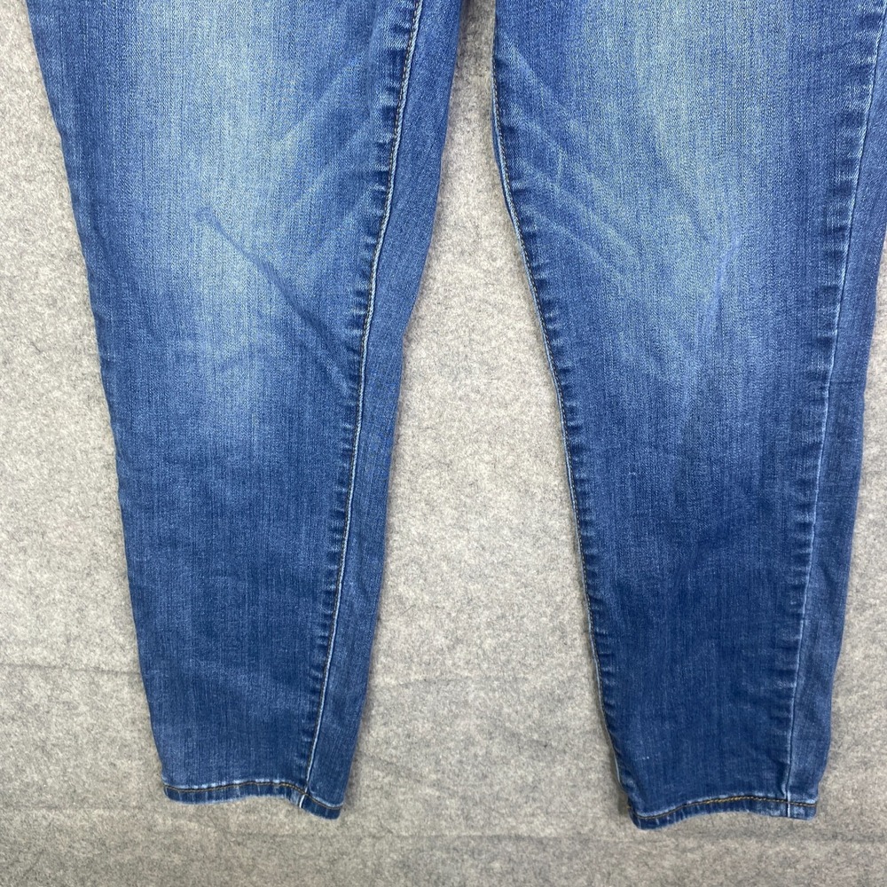 Judy Blue Jeans Women's Relaxed Distressed Stretch Medium Wash 31x26 - Picture 3 of 13